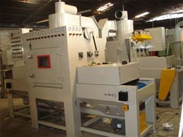 ST-输送式自动喷砂机