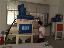 输送式自动喷砂机出货深圳氧化厂