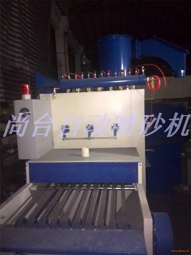 ST-输送式喷砂机进料口