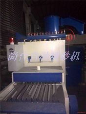 ST-输送式喷砂机进料口